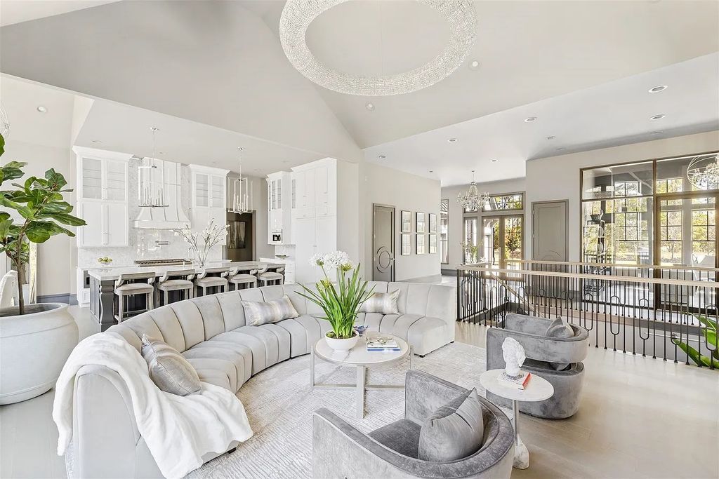 The Estate in Greensboro is a luxurious home professionally decorated and furnished on the level for the most discerning of buyers now available for sale. This home located at 1011 Tuggle Crk, Greensboro, Georgia; offering 05 bedrooms and 05 bathrooms with 5,320 square feet of living spaces. 