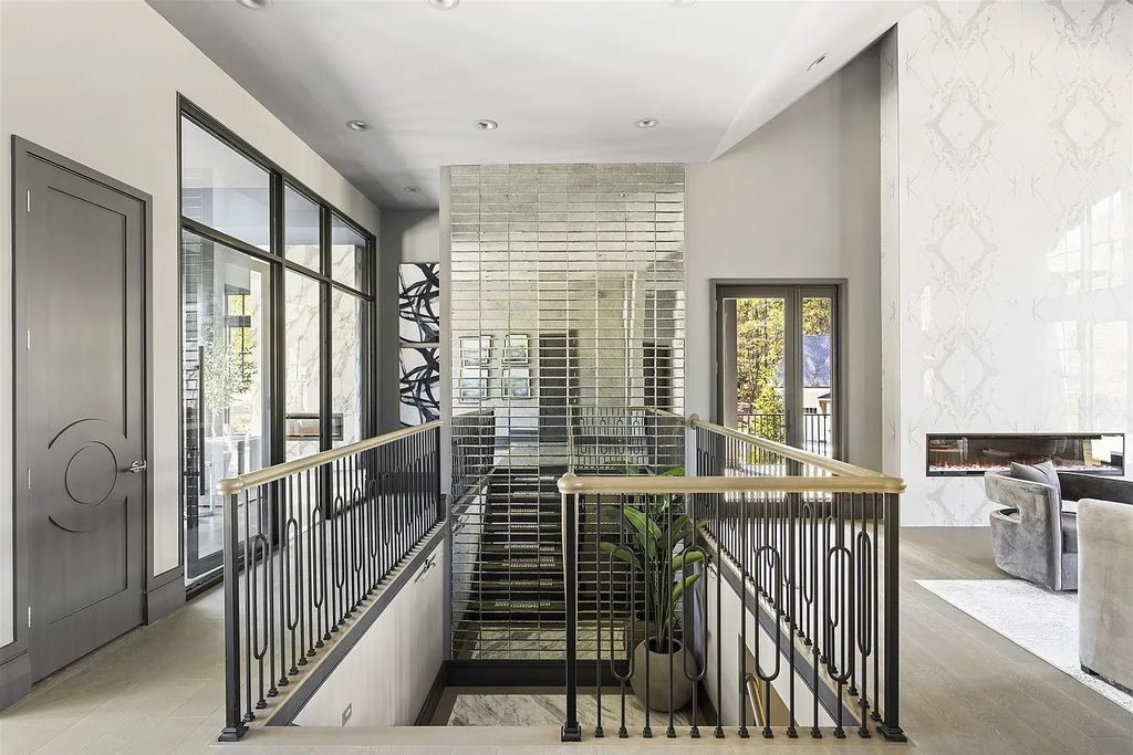 The Estate in Greensboro is a luxurious home professionally decorated and furnished on the level for the most discerning of buyers now available for sale. This home located at 1011 Tuggle Crk, Greensboro, Georgia; offering 05 bedrooms and 05 bathrooms with 5,320 square feet of living spaces. 