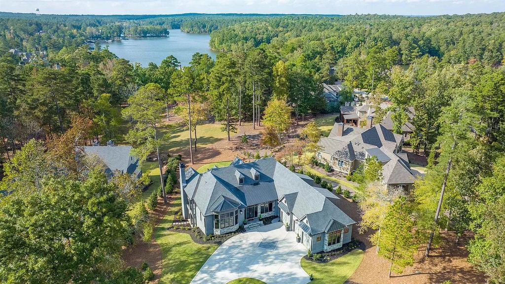 The Estate in Greensboro is a luxurious home professionally decorated and furnished on the level for the most discerning of buyers now available for sale. This home located at 1011 Tuggle Crk, Greensboro, Georgia; offering 05 bedrooms and 05 bathrooms with 5,320 square feet of living spaces. 