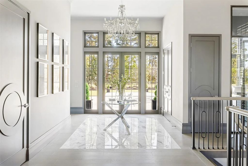 The Estate in Greensboro is a luxurious home professionally decorated and furnished on the level for the most discerning of buyers now available for sale. This home located at 1011 Tuggle Crk, Greensboro, Georgia; offering 05 bedrooms and 05 bathrooms with 5,320 square feet of living spaces. 