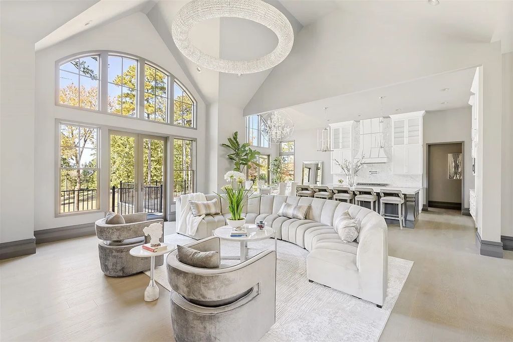 The Estate in Greensboro is a luxurious home professionally decorated and furnished on the level for the most discerning of buyers now available for sale. This home located at 1011 Tuggle Crk, Greensboro, Georgia; offering 05 bedrooms and 05 bathrooms with 5,320 square feet of living spaces. 