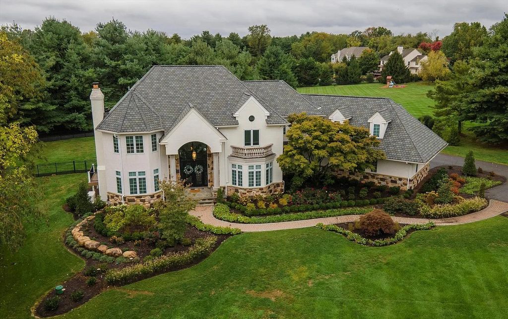 The Estate in West Chester is a luxurious home having countless amenities now available for sale. This home located at 140 Harvey Rd, West Chester, Pennsylvania; offering 06 bedrooms and 07 bathrooms with 6,028 square feet of living spaces.