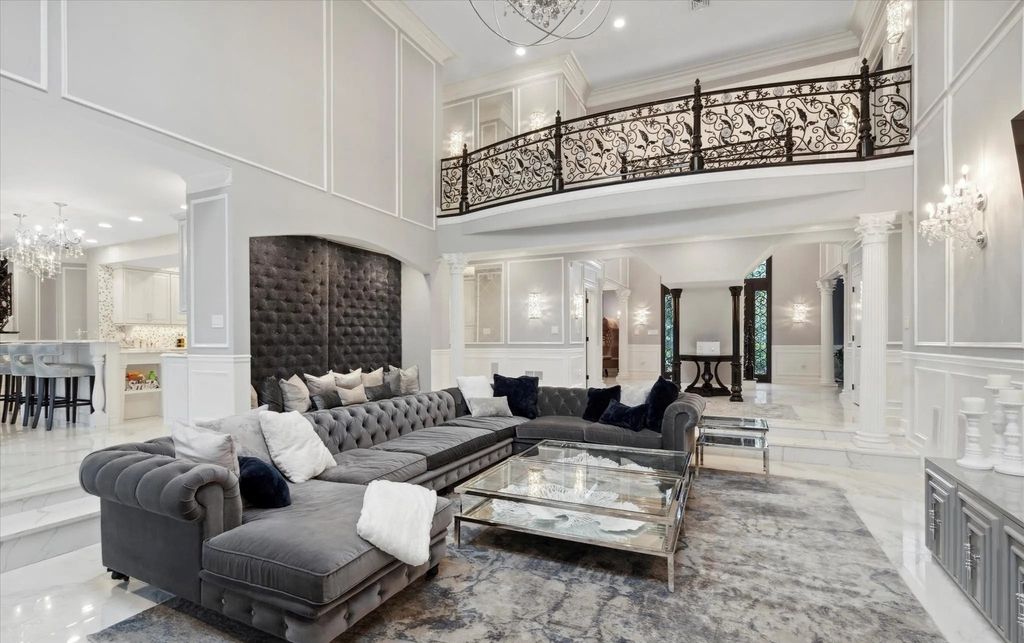 The Estate in West Chester is a luxurious home having countless amenities now available for sale. This home located at 140 Harvey Rd, West Chester, Pennsylvania; offering 06 bedrooms and 07 bathrooms with 6,028 square feet of living spaces.