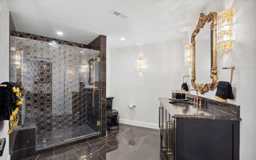 The Estate in West Chester is a luxurious home having countless amenities now available for sale. This home located at 140 Harvey Rd, West Chester, Pennsylvania; offering 06 bedrooms and 07 bathrooms with 6,028 square feet of living spaces.