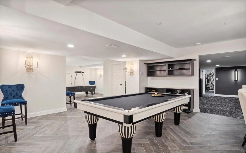 The Estate in West Chester is a luxurious home having countless amenities now available for sale. This home located at 140 Harvey Rd, West Chester, Pennsylvania; offering 06 bedrooms and 07 bathrooms with 6,028 square feet of living spaces.