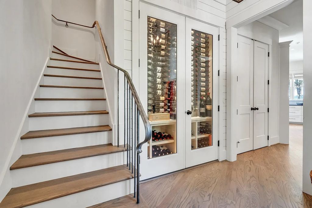 The House in Eatonton boasts gorgeous landscaping and 180 degree views of Lake Oconee, now available for sale. This home located at 158 Bradford Dr, Eatonton, Georgia