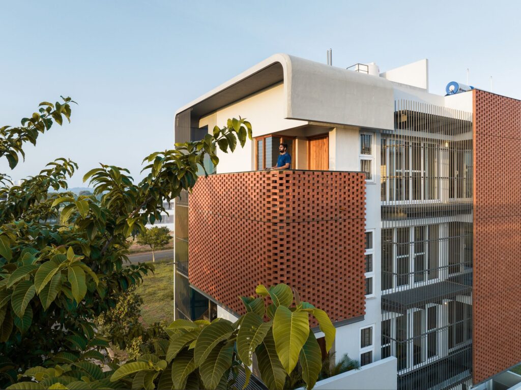 House Belaku with Impressive Ventilation Facade in India by House Belaku 3 House Belaku with Impressive Ventilation Facade in India by House Belaku