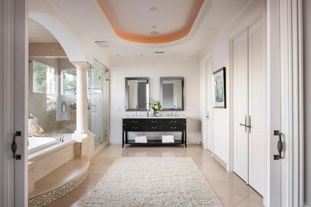 3650 Paradise Drive, Tiburon, California is a rare gem and architectural masterpiece just minutes from San Francisco, enjoying direct access to world-class outdoor activities, the estate offers Riviera living at its finest.