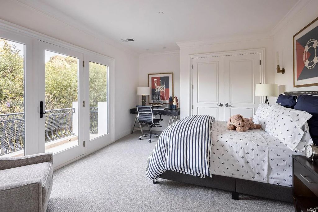 3650 Paradise Drive, Tiburon, California is a rare gem and architectural masterpiece just minutes from San Francisco, enjoying direct access to world-class outdoor activities, the estate offers Riviera living at its finest.