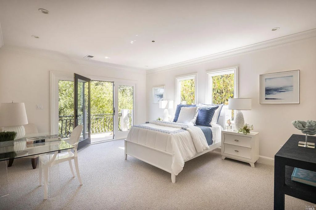 3650 Paradise Drive, Tiburon, California is a rare gem and architectural masterpiece just minutes from San Francisco, enjoying direct access to world-class outdoor activities, the estate offers Riviera living at its finest.