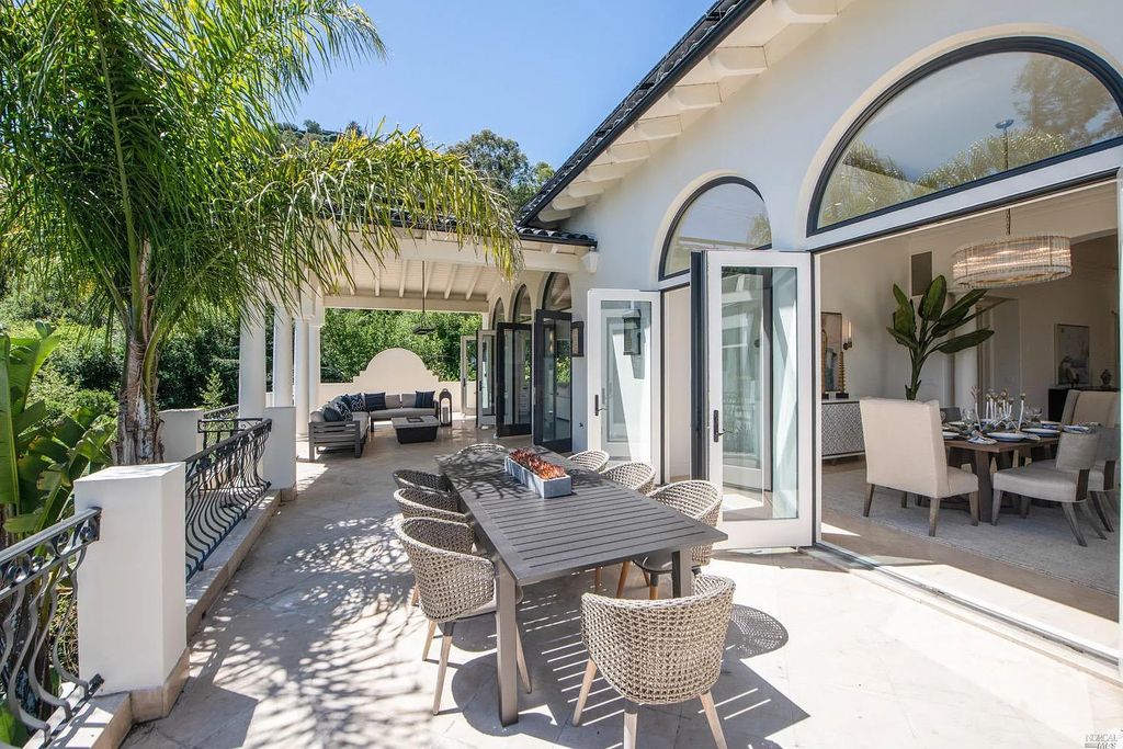 3650 Paradise Drive, Tiburon, California is a rare gem and architectural masterpiece just minutes from San Francisco, enjoying direct access to world-class outdoor activities, the estate offers Riviera living at its finest.