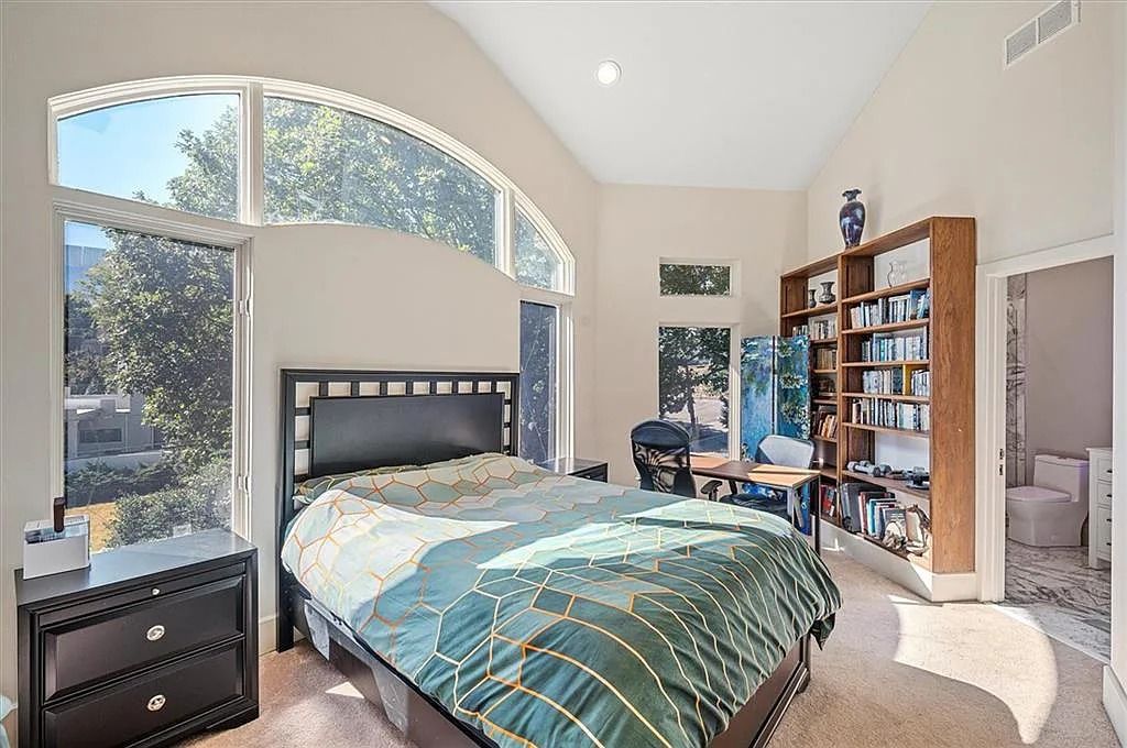 The Estate in Atlanta is a luxurious home that will impress you with massive windows in an landscaped lot now available for sale. This home located at 35 Robin Hood Rd NE, Atlanta, Georgia; offering 06 bedrooms and 07 bathrooms with 7,835 square feet of living spaces. 