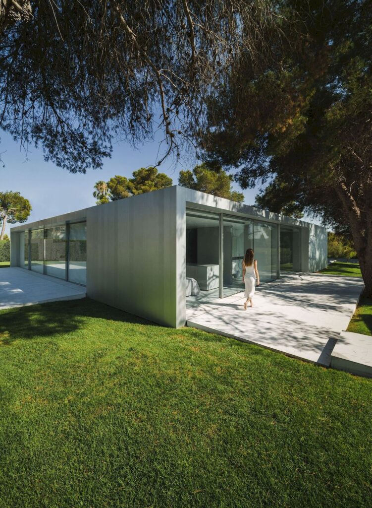 N290 NIU House with Unique Design in Spain by Fran Silvestre Arquitectos 21 1
