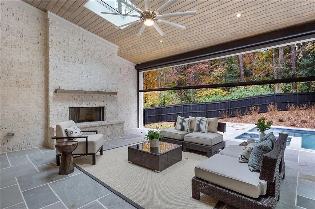 The Residence in Sandy Springs is an epitome of a well built luxury home with seamlessly transition from indoors to outdoors, now available for sale. This home located at 524 Carol Way, Sandy Springs, Georgia