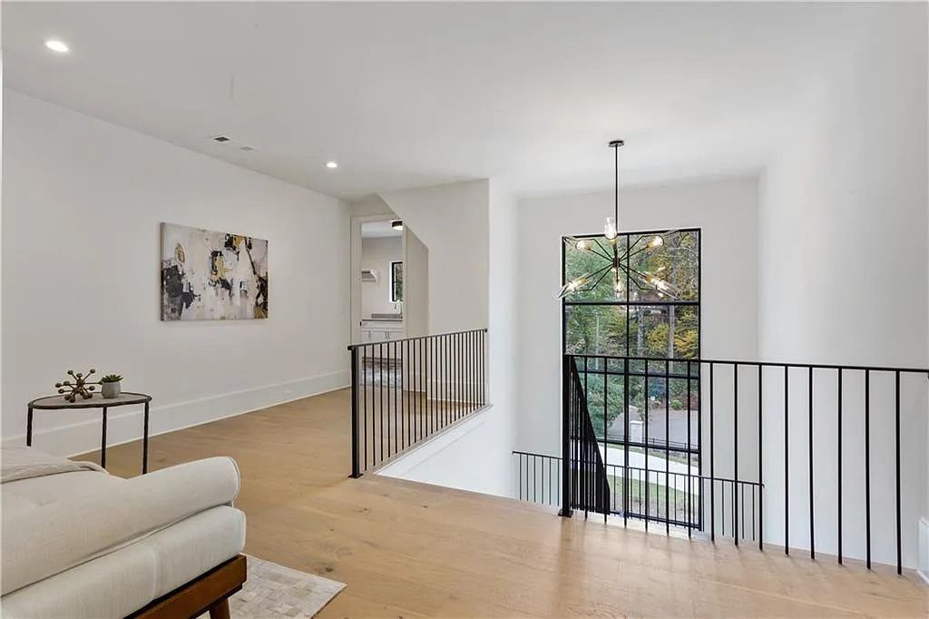 The Residence in Sandy Springs is an epitome of a well built luxury home with seamlessly transition from indoors to outdoors, now available for sale. This home located at 524 Carol Way, Sandy Springs, Georgia