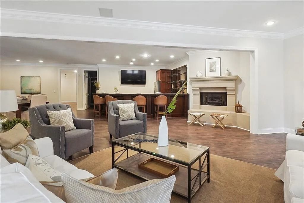 The Estate in Buford is a luxurious home offering the ultimate in privacy now available for sale. This home located at 6617 Garrett Rd, Buford, Georgia; offering 06 bedrooms and 07 bathrooms with 10,200 square feet of living spaces.
