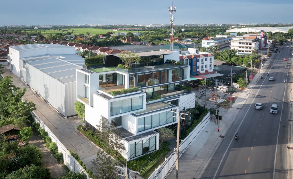 Residence Kongkaherb, Combination of Office & Home by V2in Architects
