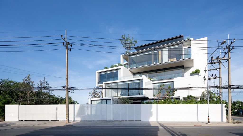 Residence Kongkaherb, Combination of Office & Home by V2in Architects