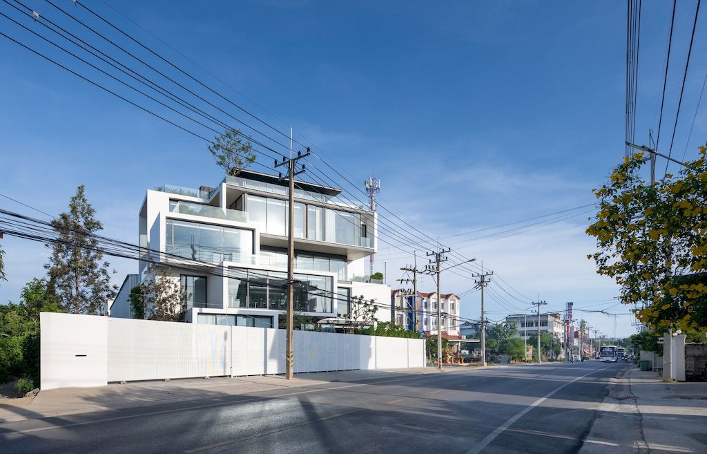Residence Kongkaherb, Combination of Office & Home by V2in Architects