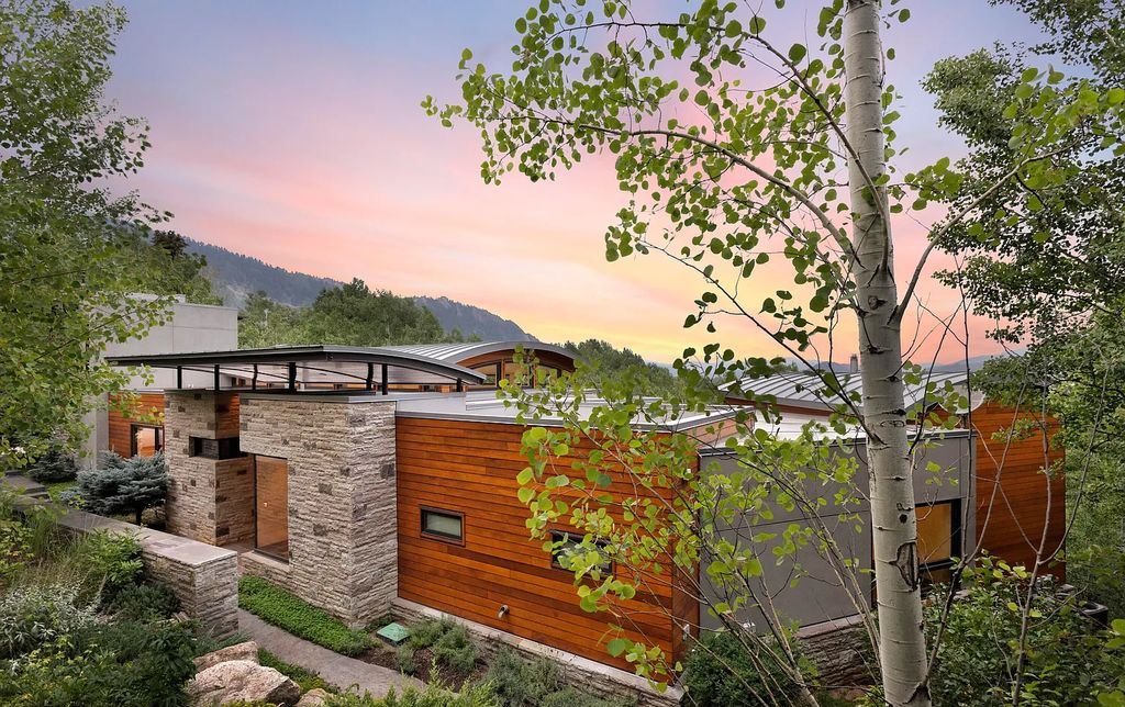 173 Skimming Lane, Aspen, Colorado is a chic contemporary home located less than one mile from Aspen's core providing the flexibility to be close to all of Aspen's amenities, yet private enough to enjoy the true meaning of quiet mountain living.