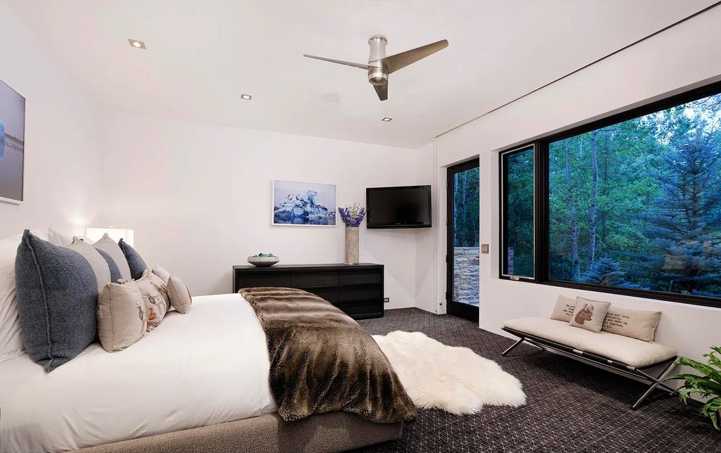 173 Skimming Lane, Aspen, Colorado is a chic contemporary home located less than one mile from Aspen's core providing the flexibility to be close to all of Aspen's amenities, yet private enough to enjoy the true meaning of quiet mountain living.