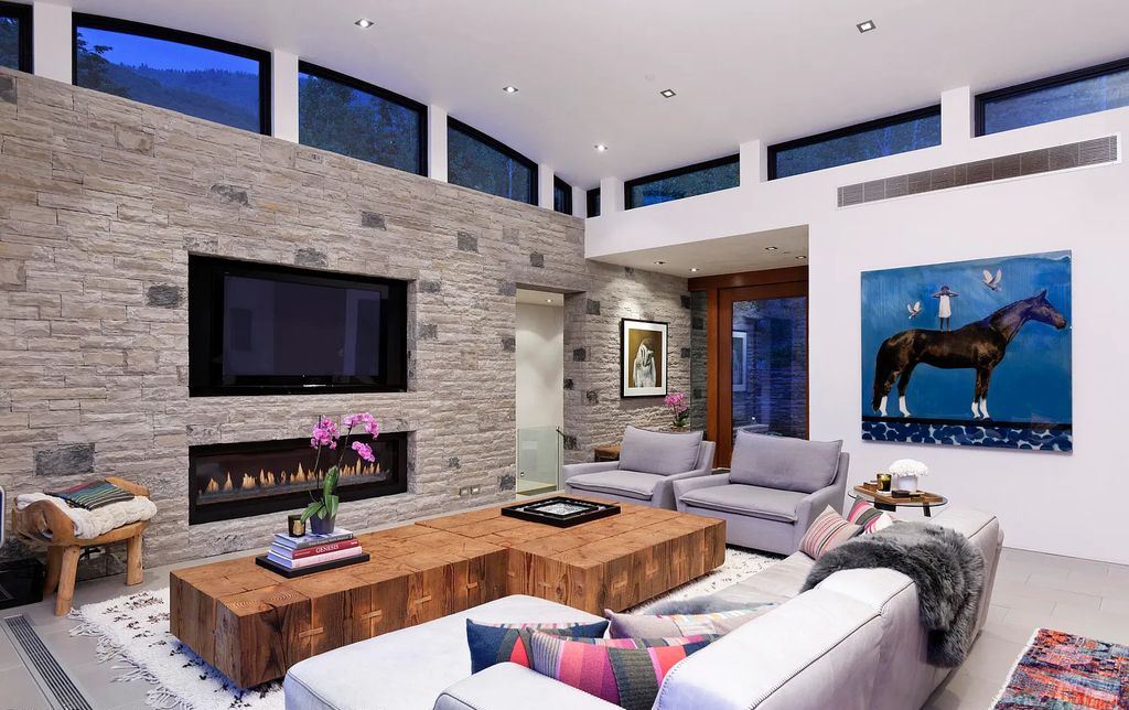 173 Skimming Lane, Aspen, Colorado is a chic contemporary home located less than one mile from Aspen's core providing the flexibility to be close to all of Aspen's amenities, yet private enough to enjoy the true meaning of quiet mountain living.