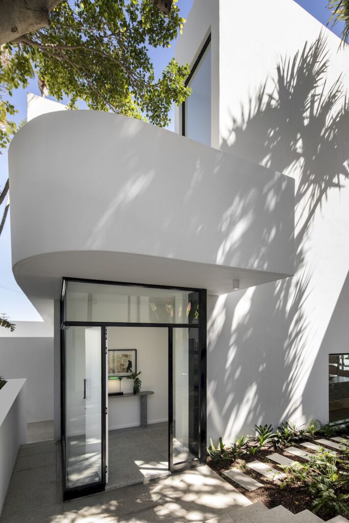 Stunning Project 216 Ocean View Drive House by Robert Silke Partners 17