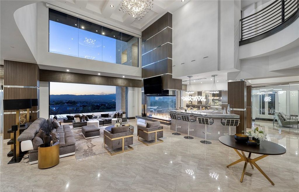 15 Yorkridge Court, Henderson, Nevada is a modern custom in guard gated Anthem Country Club remodeled in 2022 with open indoor outdoor concept, dramatic architecture, gorgeous finishes. 