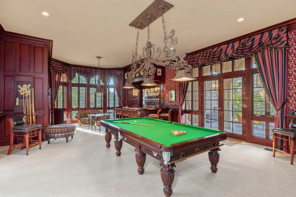 43409 Cottonwood Creek Road, Crawford, Colorado is an inspired English estate nestled in the heart of the North Fork Valley in Southwestern Colorado enjoys unmatched peace and privacy as well as stunning vistas of Needle Rock, Landsend Peak, and the surrounding West Elk Mountains.