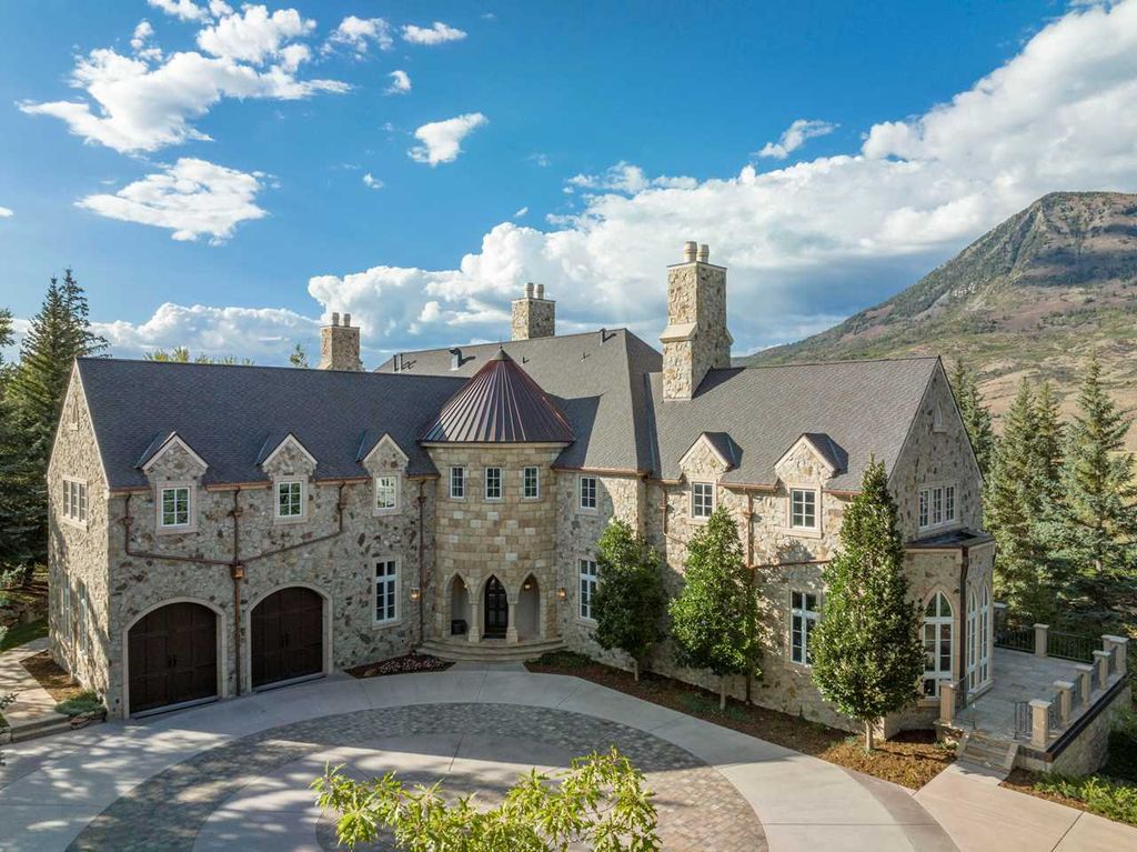 43409 Cottonwood Creek Road, Crawford, Colorado is an inspired English estate nestled in the heart of the North Fork Valley in Southwestern Colorado enjoys unmatched peace and privacy as well as stunning vistas of Needle Rock, Landsend Peak, and the surrounding West Elk Mountains.