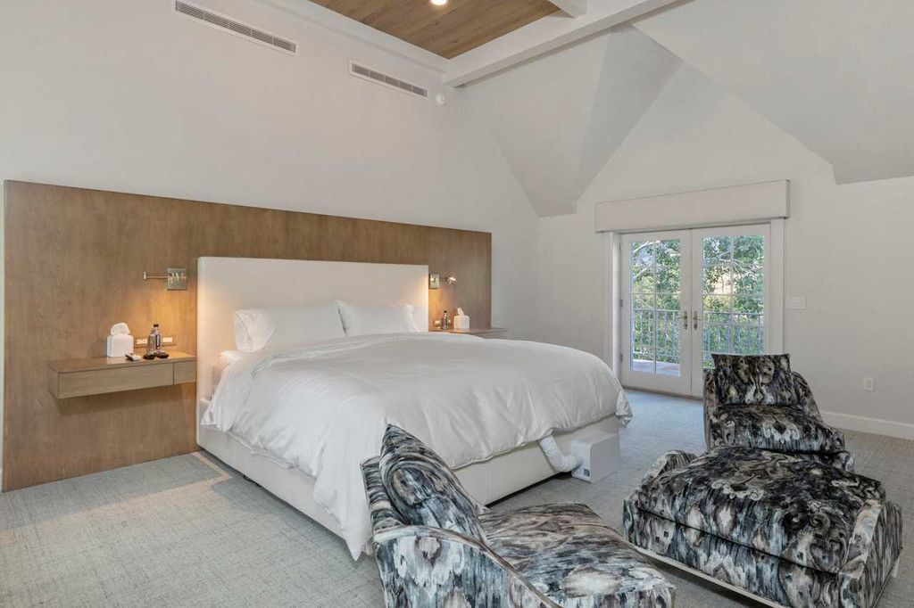 43409 Cottonwood Creek Road, Crawford, Colorado is an inspired English estate nestled in the heart of the North Fork Valley in Southwestern Colorado enjoys unmatched peace and privacy as well as stunning vistas of Needle Rock, Landsend Peak, and the surrounding West Elk Mountains.