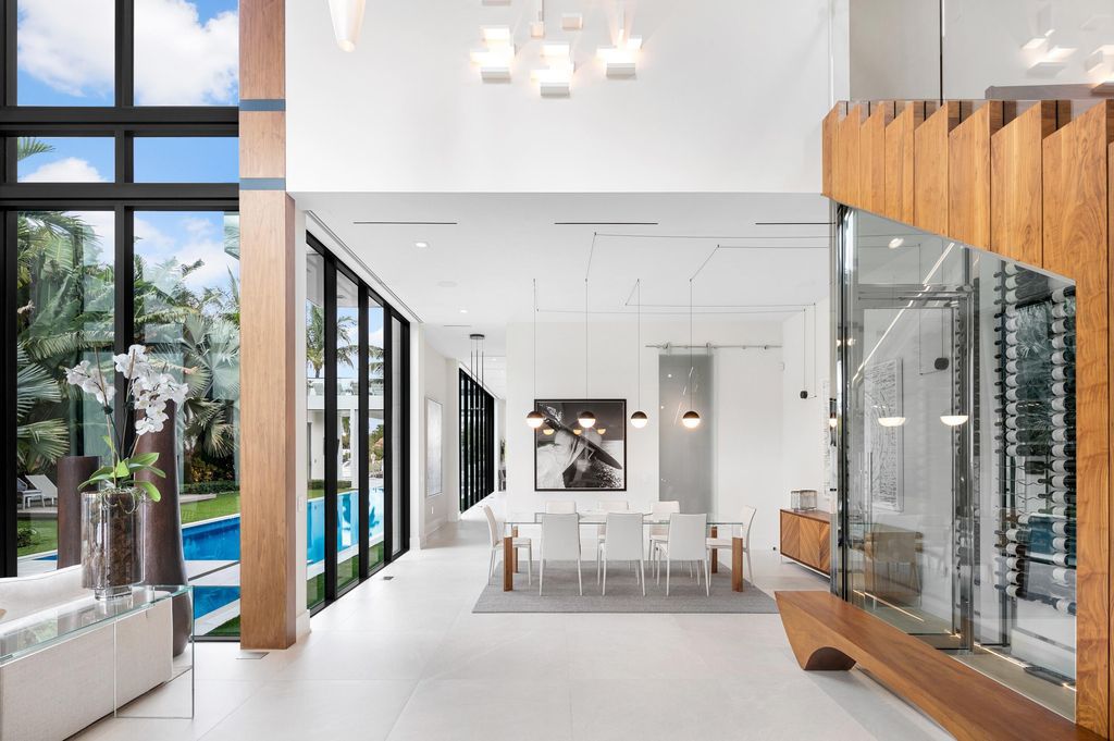 This 18.5 Million Remarkably Contemporary Waterfront Estate in Jupiter Florida has Intricate Stone Wood Finishes 28