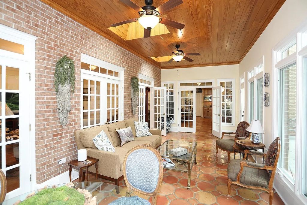 The Estate in Fort Valley is a luxurious home for you to enjoy breathtaking outdoor and indoor living now available for sale. This home located at 575 Holland Rd, Fort Valley, Georgia; offering 04 bedrooms and 06 bathrooms with 7,311 square feet of living spaces. 
