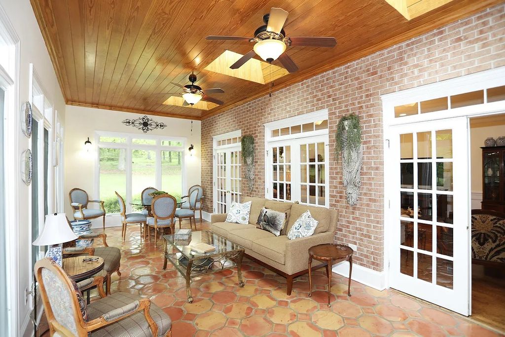 The Estate in Fort Valley is a luxurious home for you to enjoy breathtaking outdoor and indoor living now available for sale. This home located at 575 Holland Rd, Fort Valley, Georgia; offering 04 bedrooms and 06 bathrooms with 7,311 square feet of living spaces. 