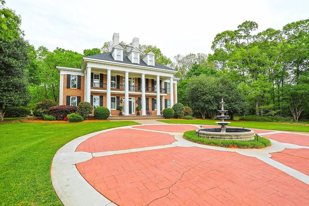 The Estate in Fort Valley is a luxurious home for you to enjoy breathtaking outdoor and indoor living now available for sale. This home located at 575 Holland Rd, Fort Valley, Georgia; offering 04 bedrooms and 06 bathrooms with 7,311 square feet of living spaces. 