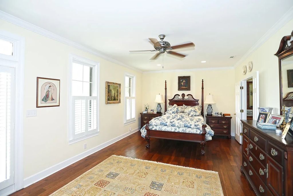 The Estate in Fort Valley is a luxurious home for you to enjoy breathtaking outdoor and indoor living now available for sale. This home located at 575 Holland Rd, Fort Valley, Georgia; offering 04 bedrooms and 06 bathrooms with 7,311 square feet of living spaces. 