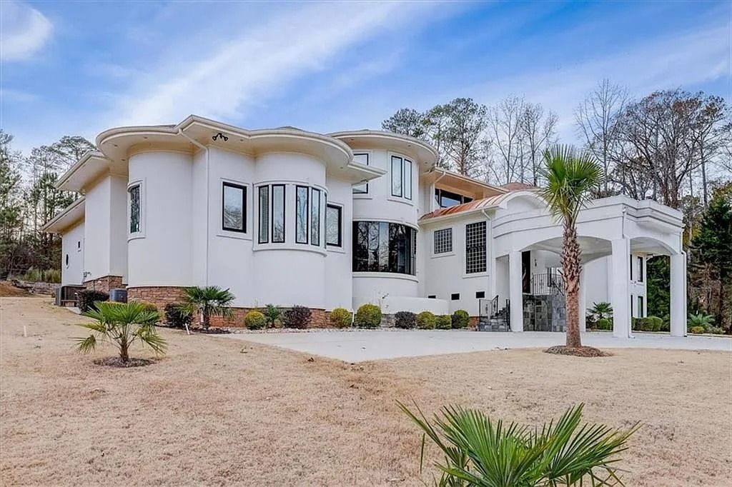 The Estate in Stone Mountain is a luxurious home where beautiful flow and natural light are awe-inspiring now available for sale. This home located at 3125 Juhan Rd, Stone Mountain, Georgia; offering 08 bedrooms and 09 bathrooms with 15,906 square feet of living spaces. 