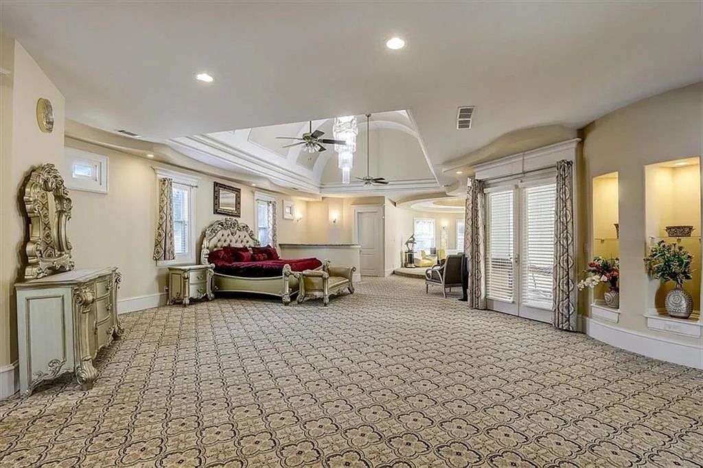 The Estate in Stone Mountain is a luxurious home where beautiful flow and natural light are awe-inspiring now available for sale. This home located at 3125 Juhan Rd, Stone Mountain, Georgia; offering 08 bedrooms and 09 bathrooms with 15,906 square feet of living spaces. 
