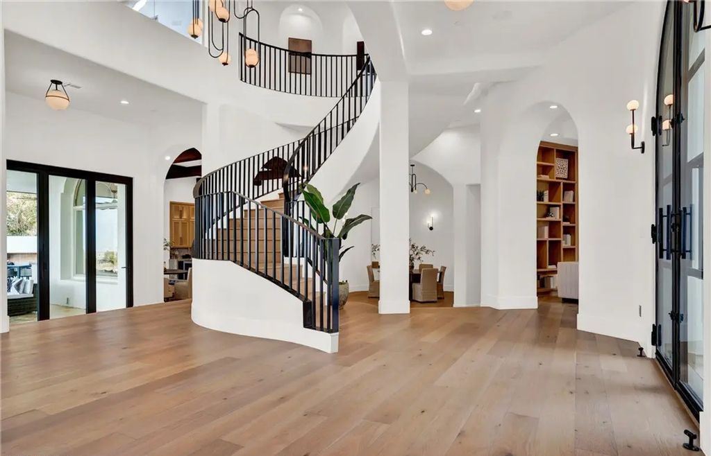 9 Yorkridge Court, Henderson, Nevada is a recently completed home perched high in the hills above the Green Fairways within the prestigious Anthem Country Club with the best unobstructed mountain, city and trip views. 