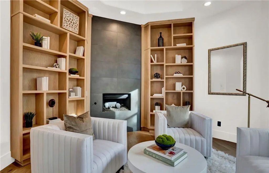 9 Yorkridge Court, Henderson, Nevada is a recently completed home perched high in the hills above the Green Fairways within the prestigious Anthem Country Club with the best unobstructed mountain, city and trip views. 