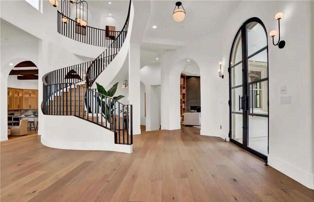 9 Yorkridge Court, Henderson, Nevada is a recently completed home perched high in the hills above the Green Fairways within the prestigious Anthem Country Club with the best unobstructed mountain, city and trip views. 
