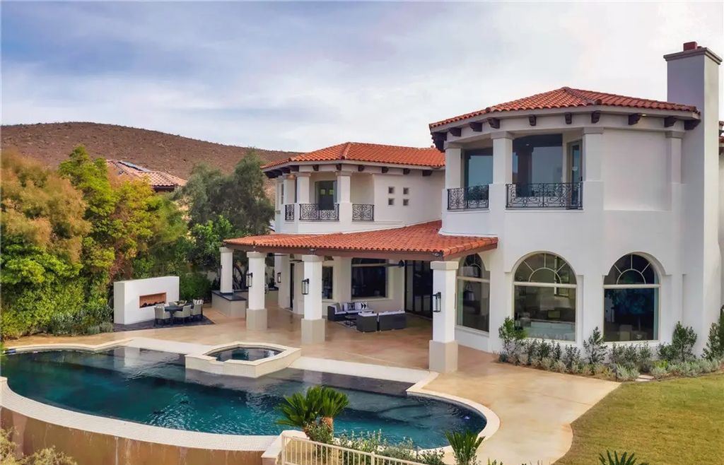 9 Yorkridge Court, Henderson, Nevada is a recently completed home perched high in the hills above the Green Fairways within the prestigious Anthem Country Club with the best unobstructed mountain, city and trip views. 
