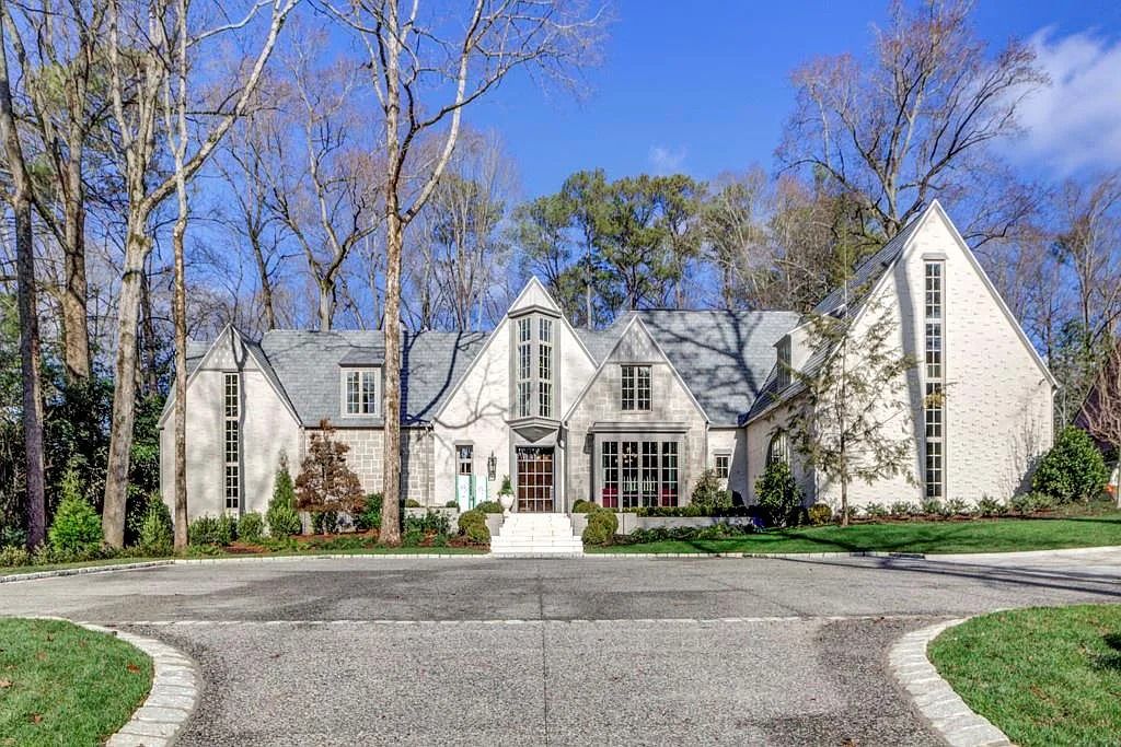 The House in Atlanta is an absolute masterpiece where comfort and intimacy are just as salient as the astonishing beauty you will see at every point throughout the property, now available for sale. This home located at 365 King Rd NW, Atlanta, Georgia