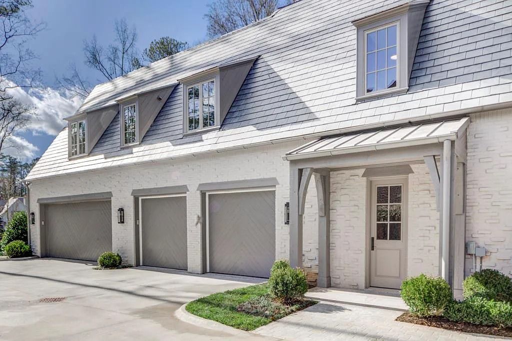 The House in Atlanta is an absolute masterpiece where comfort and intimacy are just as salient as the astonishing beauty you will see at every point throughout the property, now available for sale. This home located at 365 King Rd NW, Atlanta, Georgia