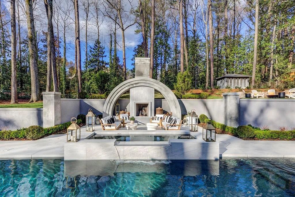The House in Atlanta is an absolute masterpiece where comfort and intimacy are just as salient as the astonishing beauty you will see at every point throughout the property, now available for sale. This home located at 365 King Rd NW, Atlanta, Georgia