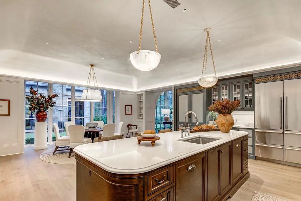 The House in Atlanta is an absolute masterpiece where comfort and intimacy are just as salient as the astonishing beauty you will see at every point throughout the property, now available for sale. This home located at 365 King Rd NW, Atlanta, Georgia