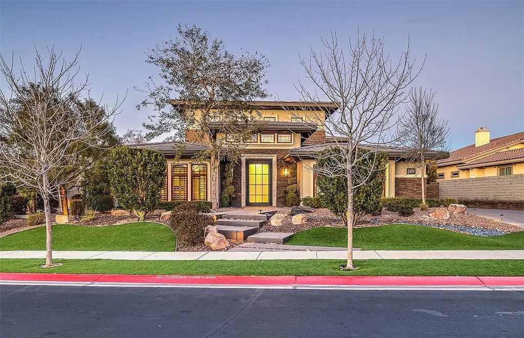 1376 Opal Valley Street, Henderson, Nevada is a retreat of all retreats located in Seven Hills on Rio Secco's 17th fairway featuring an amazing great room with true indoor/outdoor living, massive kitchen.