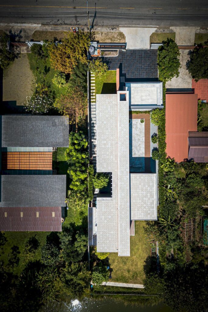 Tube House an Impressive T.U.B.E. House by Volume Matrix Studio 13