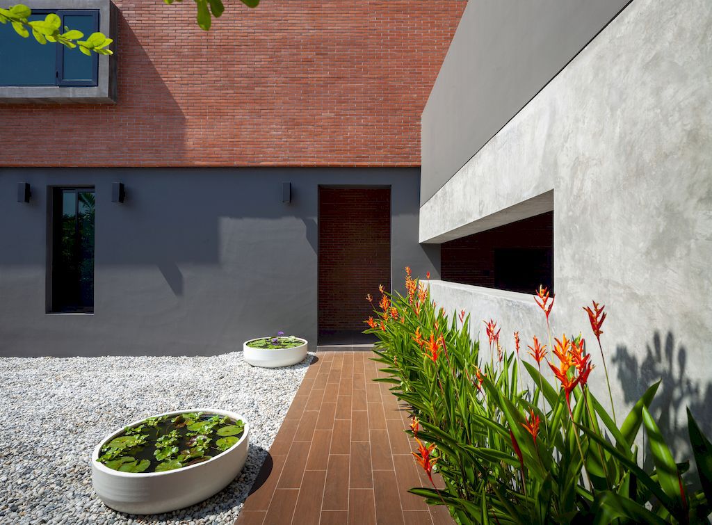 Tube House an Impressive T.U.B.E. House by Volume Matrix Studio 14