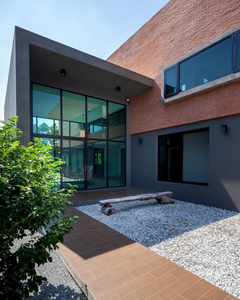 Tube House an Impressive T.U.B.E. House by Volume Matrix Studio 15